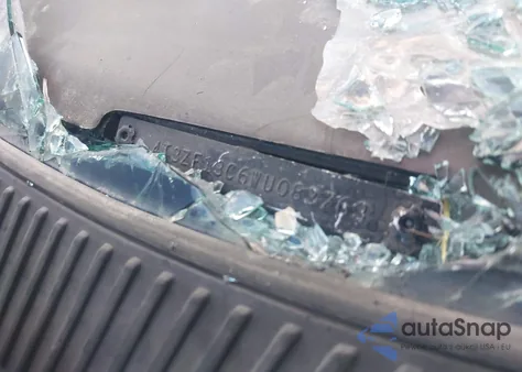 1998 Toyota Sienna Xle z USA, uszkodzony, nr VIN 4T3ZF13C6WU083763